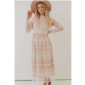 Lucy Ave white and tan dress